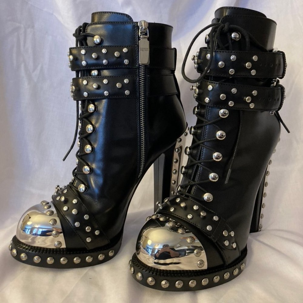 Alexander McQueen Hobnail Studded Leather Ankle Boots *NEVER WORN*